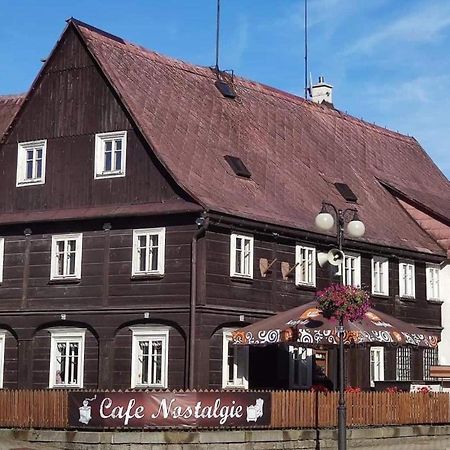 Cafe Nostalgie Dvouluzkovy Romanticky Pokoj Krásná Lípa Eksteriør bilde